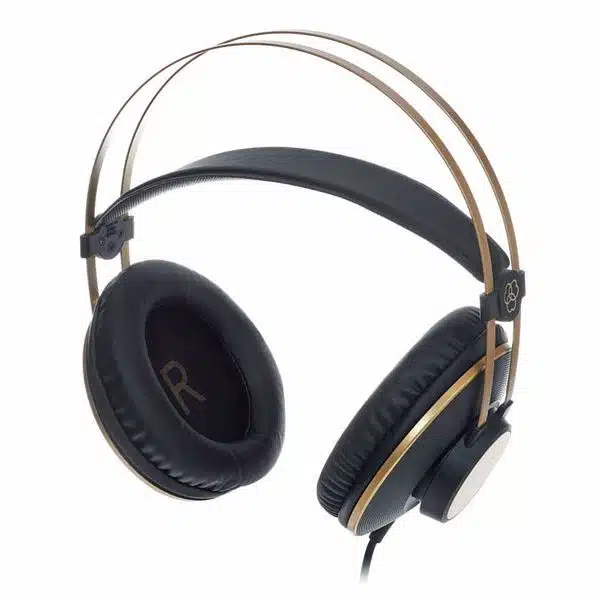 AKG K-92