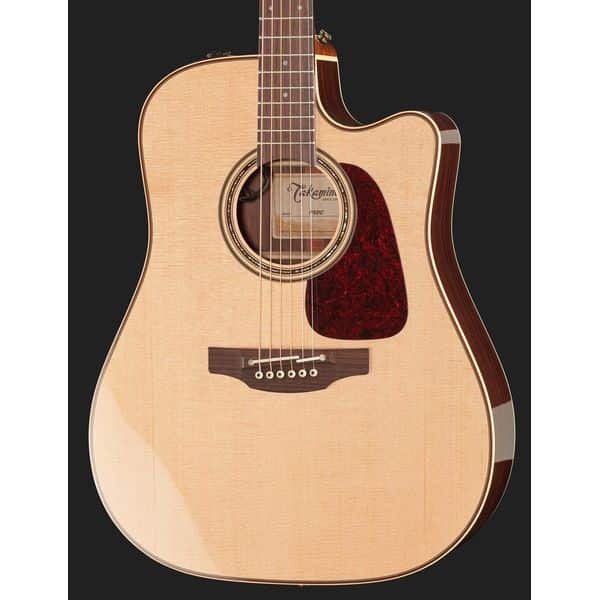 body closeup shot of p5dc takamine